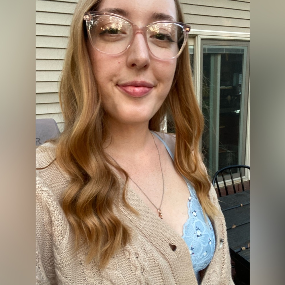 Meet your Posher, Emily